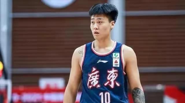 即便散血救心丹已经躺在了自己的手心里，可是费可欣依旧有些不敢置信。